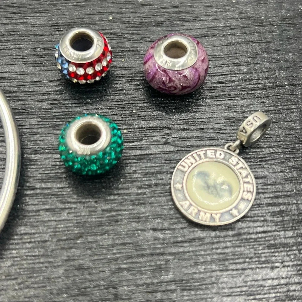 Kay Jewelers Charmed Memories bangle bracelet and 4 charms - Picture 5 of 5